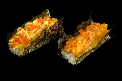 Хэнд ролл с лососем и  крабом 2 шт