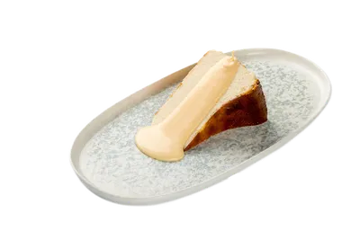 Чизкейк Сан себастьян с ванильным соусом