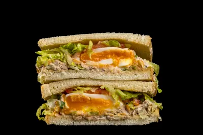 Сэндвич с тунцом