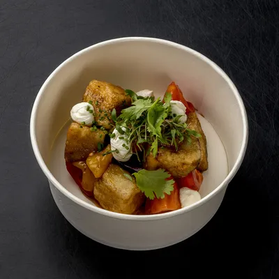 Салат с хрустящими баклажанами